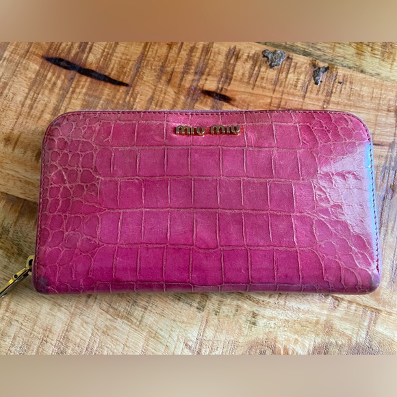 MIU MIU Croc Embossed Zippy Wallet - Picture 1 of 16